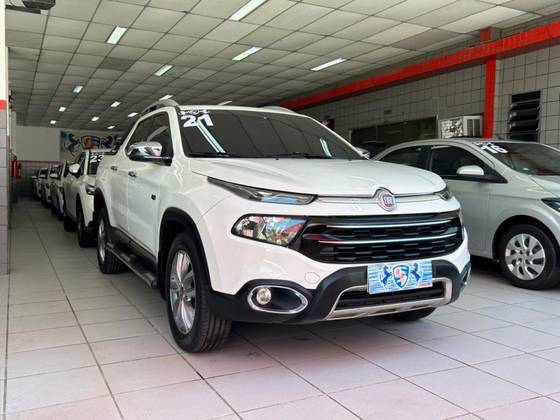 FIAT TORO 2.0 16V TURBO DIESEL RANCH 4WD AT9 FIAT TORO 2.0 16V TURBO DIESEL RANCH 4WD AT9